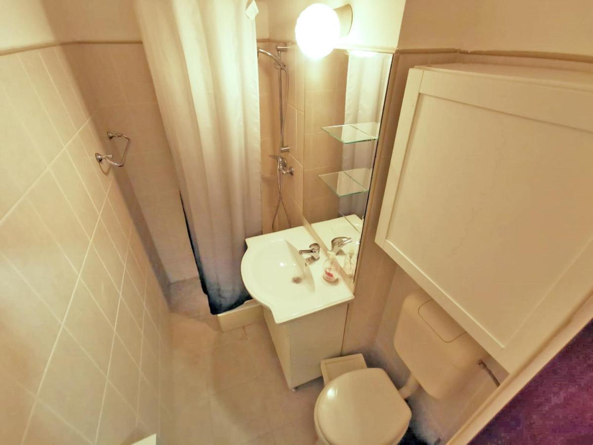 Cozy Studio Athenee Apartment Букурещ Екстериор снимка