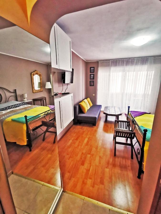 Cozy Studio Athenee Apartment Букурещ Екстериор снимка